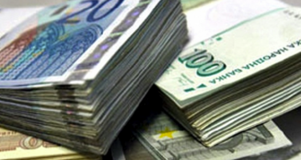 български пенсионери ще получат 8 000 евро