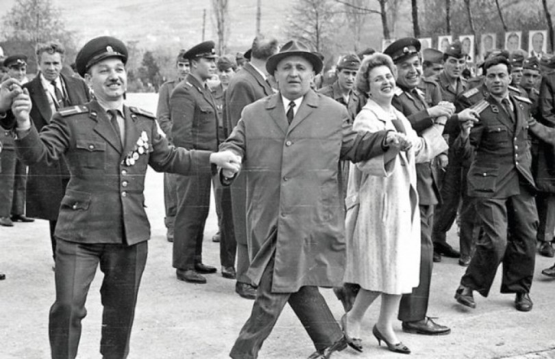 Къде си Бай Тошо сегашното не е живот