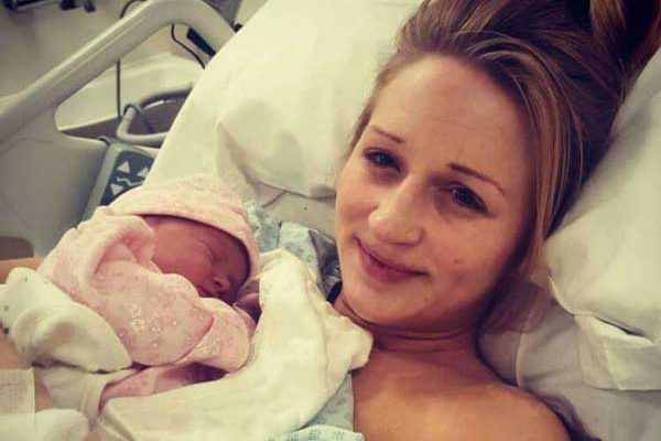 Раждането минало успешно но изведнъж акушерките казали че „никога не са виждали нещо такова“