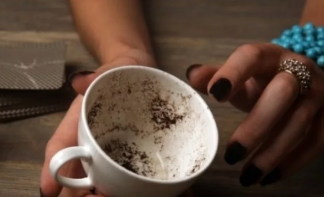 Защо никога не бива да хвърляме утайката от кафе