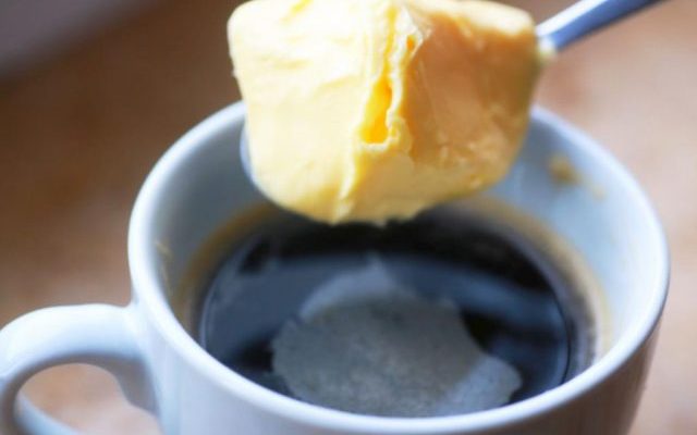 Какво се случва с тялото ако пием кафе с масло всеки ден СНИМКИ