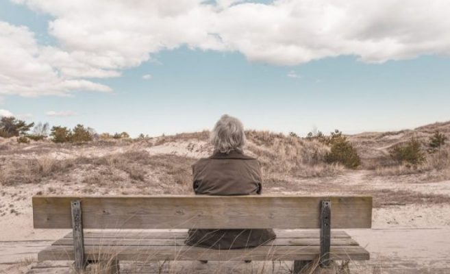 След смъртта на баща му той остави майка си в дом. На смъртния й одър обаче думите й пронизаха сърцето му!