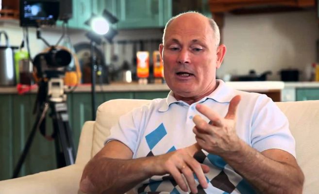 Знанията и рецептите му спасяват животи: Това е уникалната смес за прочистване на артериите от лечителя!