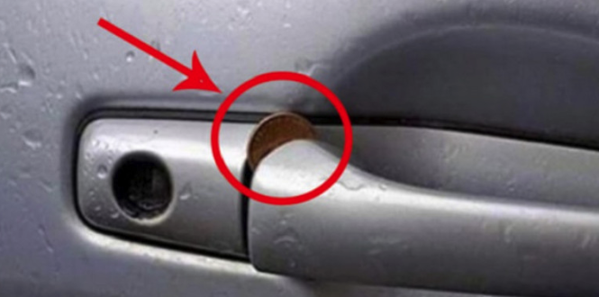 Подъл номер: Ако шофьор види стотинка в дръжката на вратата да звъни веднага в полицията