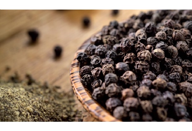 Цял месец пих топла вода с черен пипер толкова добре не съм се чувствала никога а какво се случи с тялото ми