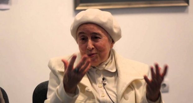 На 81 години Лили Димкова чете без очила и никога не е боядисвала косата си