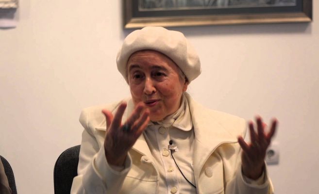 На 81 години Лили Димкова чете без очила и никога не е боядисвала косата си