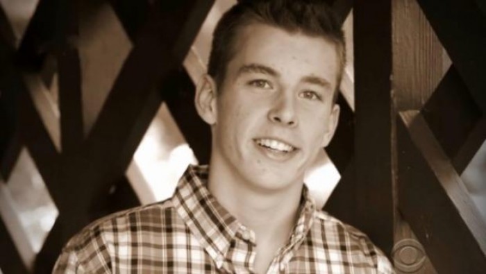 Майка погребва своя 20-годишен син но не и истината за неговата смърт!