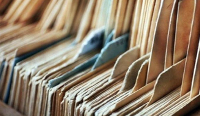 Работодателят да пази 50 години документите за работниците си