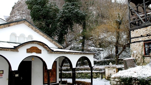 Български манастир спасява от тежки болести