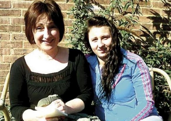 Гурбетчийки изплакаха: По-добре да береш ягоди в чужбина, отколкото да си висшист в България