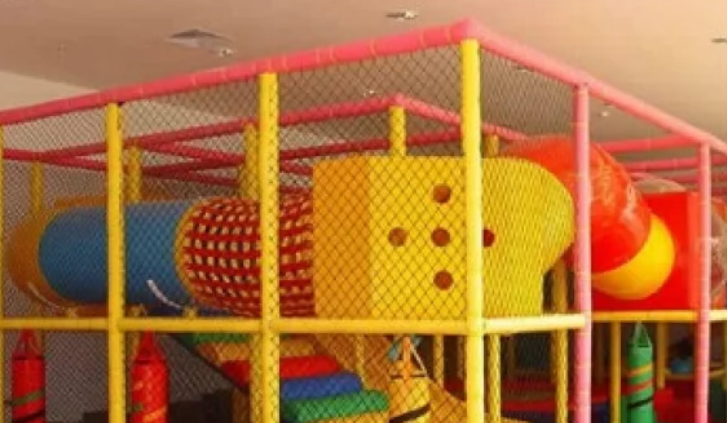 Майка от София остави момченцето си в детски кът