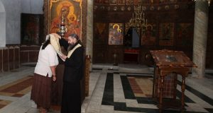 Киприянови молитви срещу злото! Архимандрит Христодул внася светлина сред миряните