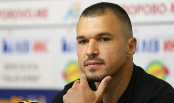 Божинов разкри как са му върнали профила