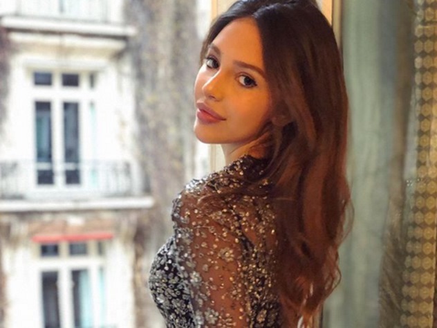 Тя е само на 19 а животът ѝ е приказка - така живее дъщерята на милиардер която никога не е стъпвала в метрото (Снимки)