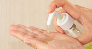 Как да си направим ефикасен домашен дезинфектант за ръце