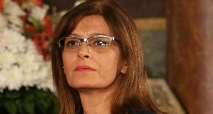 Радева скочи на властта