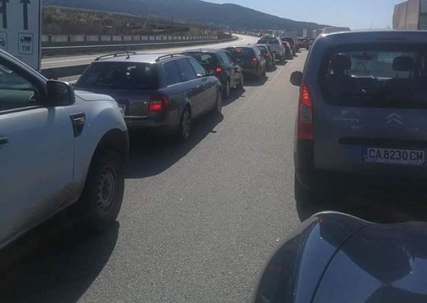 Кого излъгахте? Излъгахте децата и родителите си!