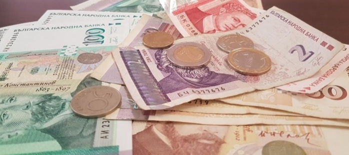 Директор на училище отказва да изплати стипендиите