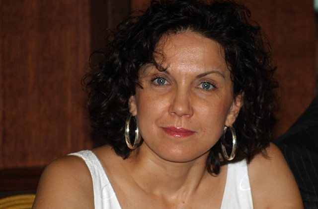 Д-р Първанова: Офанзивата с тестовете е за да се усвоят едни 6 млрд. евро