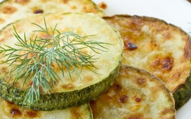 Ще си оближете пръстите от най-хрупкавите тиквички на фурна