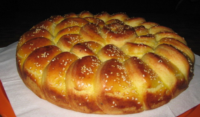 “Слонско ухо” – лесна питка със сирене любима на цялото семейство