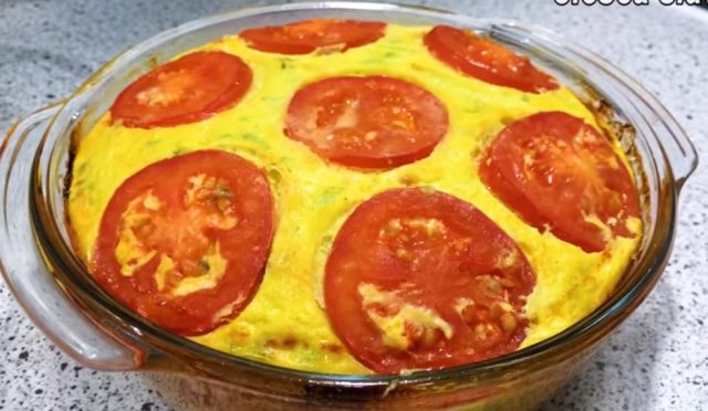 Запеканка с тиквички и домати с аромат на сусам