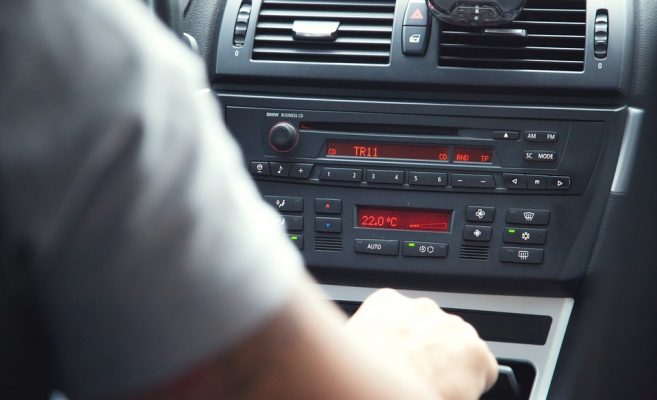 Народни методи за бързо охлаждане на автомобил паркиран на слънце