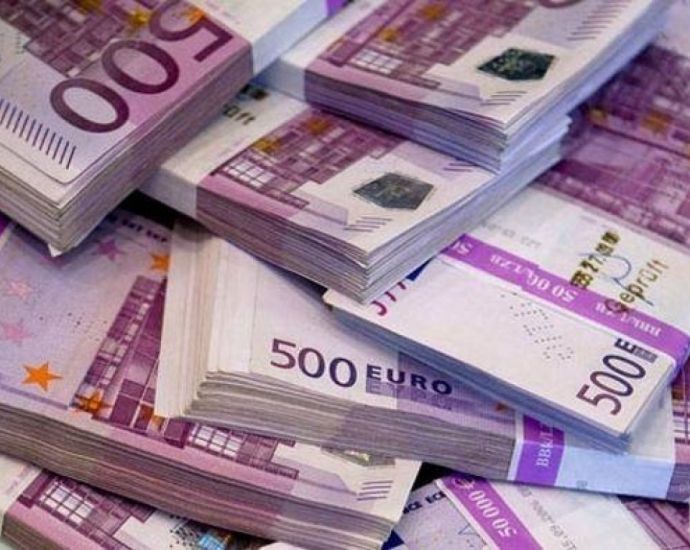 Вижте какво ще се случи ако преминем от лев към евро