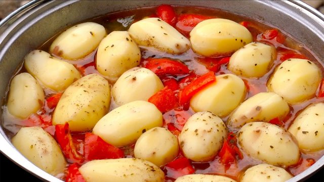 Месо с картофи и зеленчуци на казан! Най-вкусната рецепта!