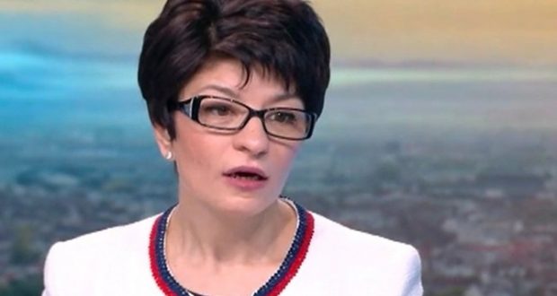 Десислава Атанасова: Тия безделници на барикадите не са българи