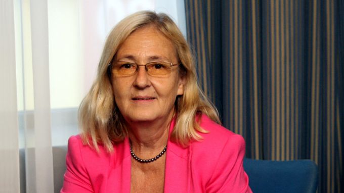 Епидемиологът проф. Кожухарова-Това не е дори първа вълна на коронавируса! Положителните проби не значат че сте болни!