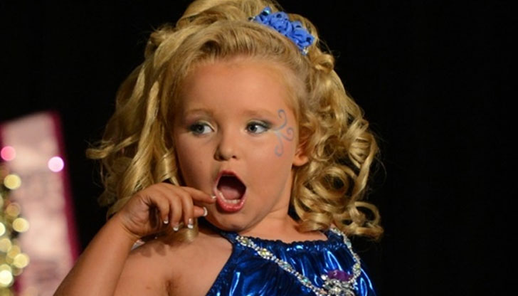 На 7 години носеше един тон грим пиеше енергийни напитки и танцуваше