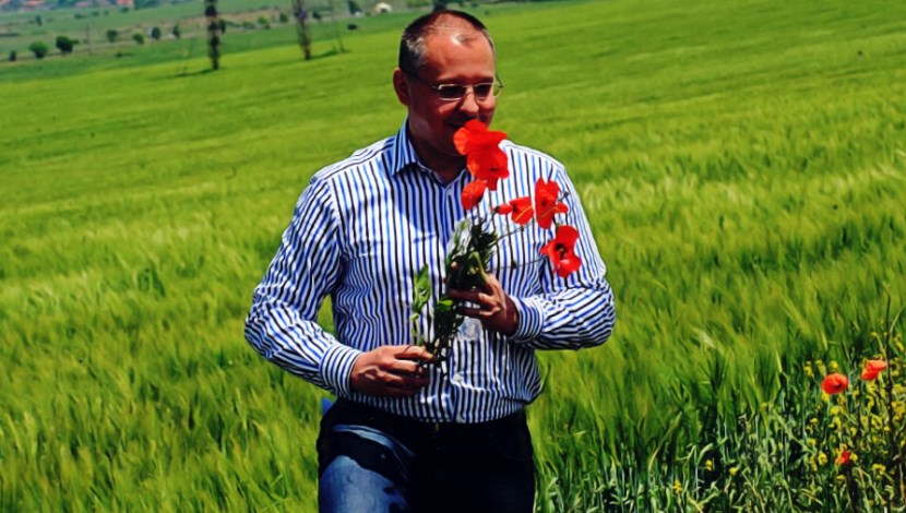 Сергей Станишев тъне в лукс в Брюксел