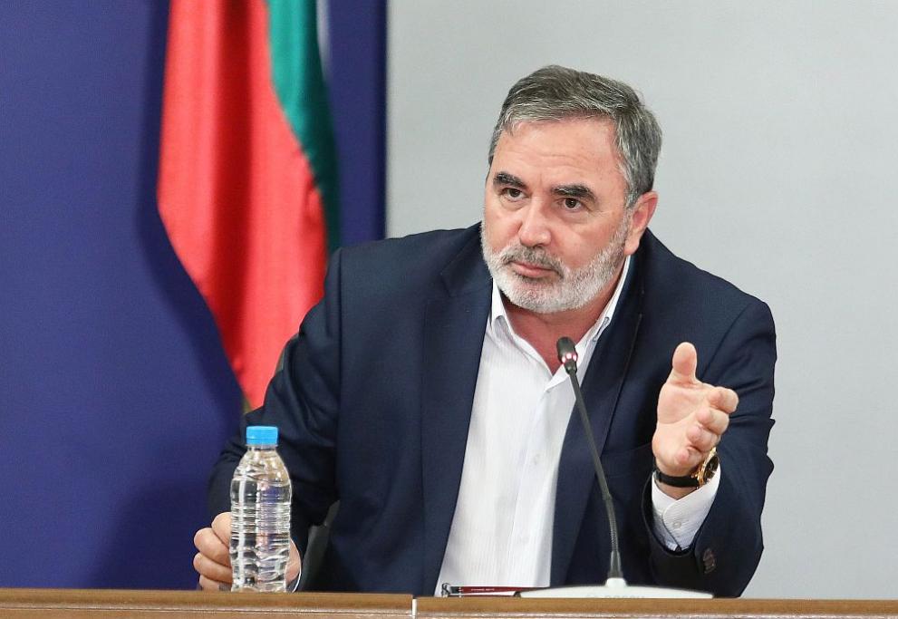 Доц. Кунчев: Ситуацията с К-19 в България ще стане неуправляема! ВИДЕО