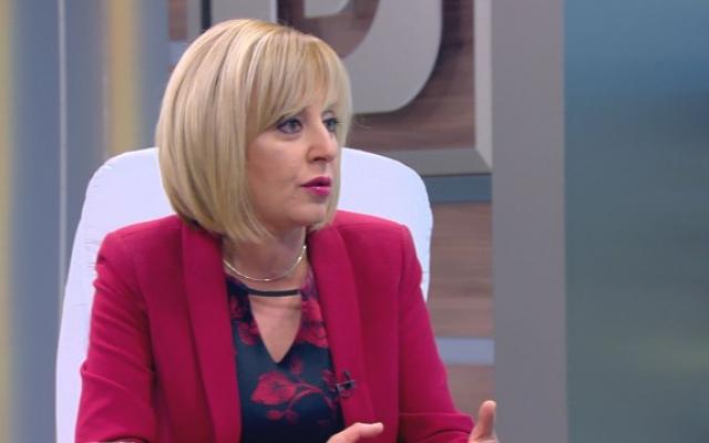 И Мая Манолова с тузарско имение край София – вижте снимки от имота в родния Бевърли Хилс