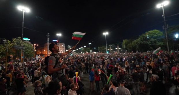 Мрежата клокочи: Софиянци се стягат за бунт и бой с протестиращите!