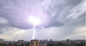 Синоптик от НИМХ бие тревога: Кошмарно време удря България в събота