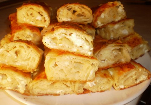 Новият хит на закуските: Дробена баница – прави се за 10 минути става супер пухкава и мекичка