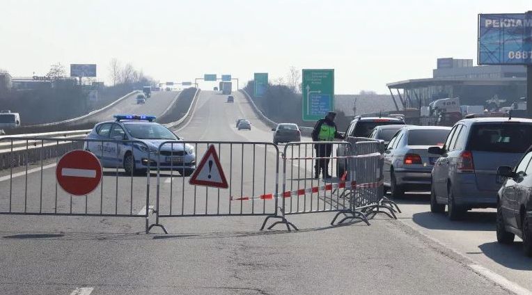 Ексклузивно: България се готви за връщане на КПП-тата в областните градове!