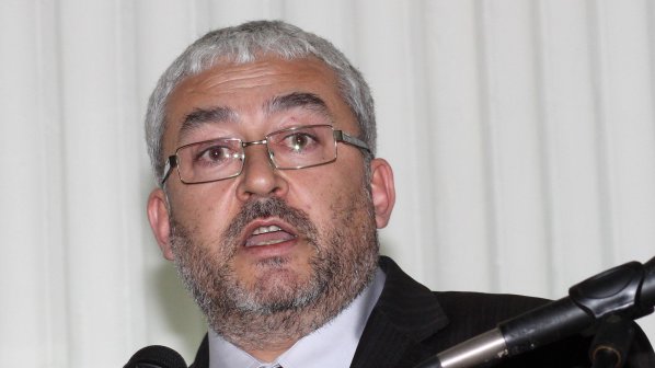 Емил Василев: България умира идиоти такива