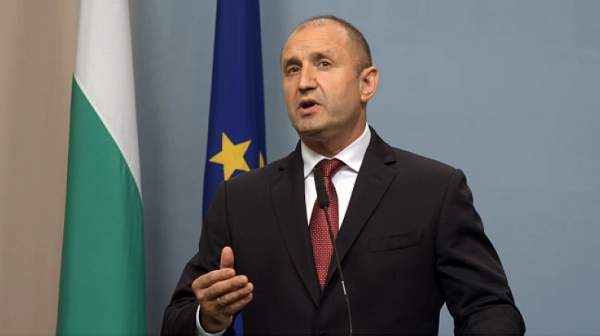 След Борисов: Радев става премиер в сянка прави средната заплата 2000 лв.!