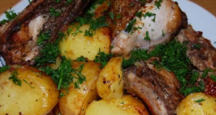 Пилешко с картофки и още нещо - нереална вкусотия