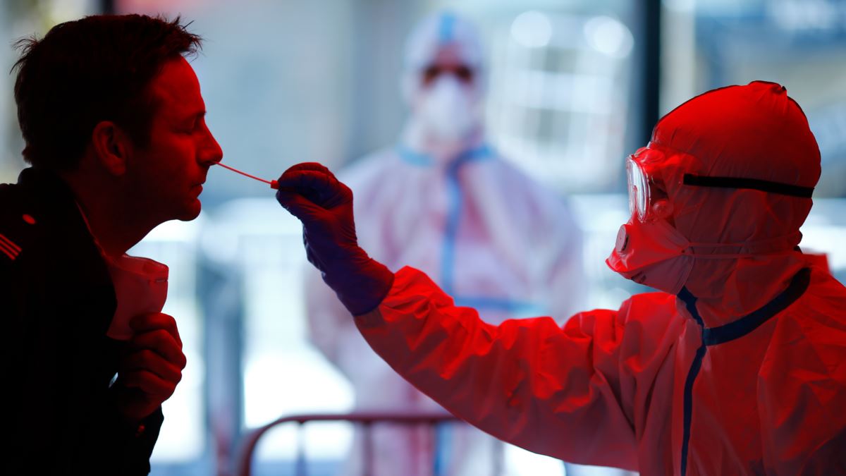 Отказваме се от носене на маска и тестване за COVID – с декларация?