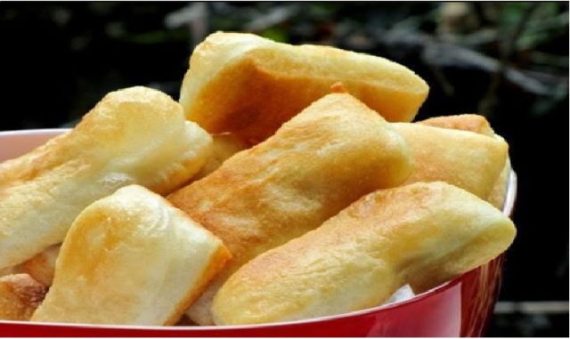 Рецепта за бързи мекици за закуска – меки и много вкусни