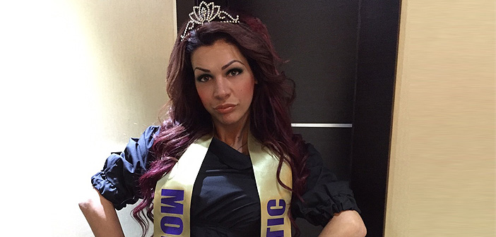 Хелоуин свърши ама не съвсем – тази топ силиконова резачка цяла година ще ни представя пред света / СНИМКИ /