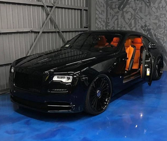 Новата кола на Динко