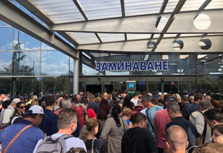 Тежки думи на българка: Защо висим като паяци в тази „утрепана страна“