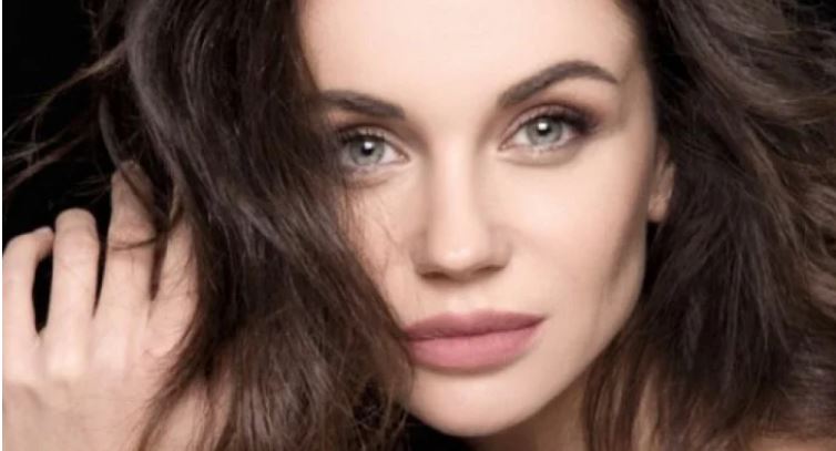 Обра точките! Диляна Попова засенчи Анджелина Джоли с тези СНИМКИ