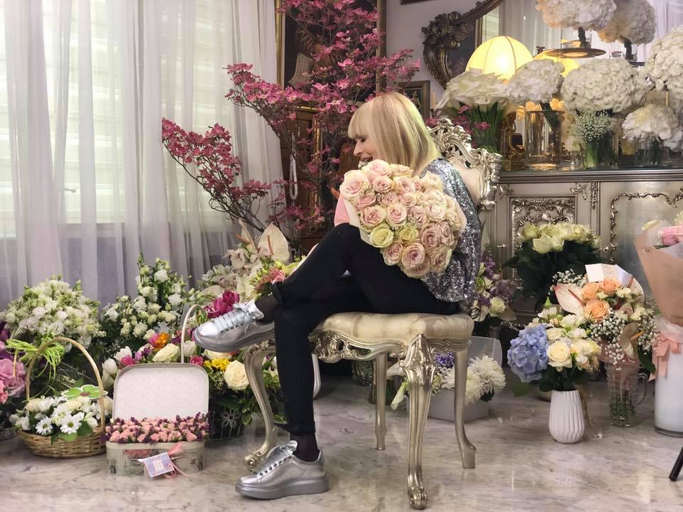 Лили Иванова бори К-Вид със сода